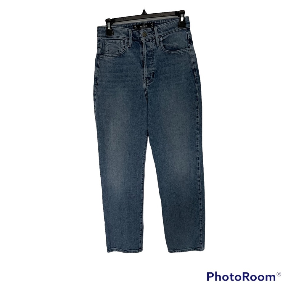 Hollister Ultra High-Rise Vintage Straight Jeans